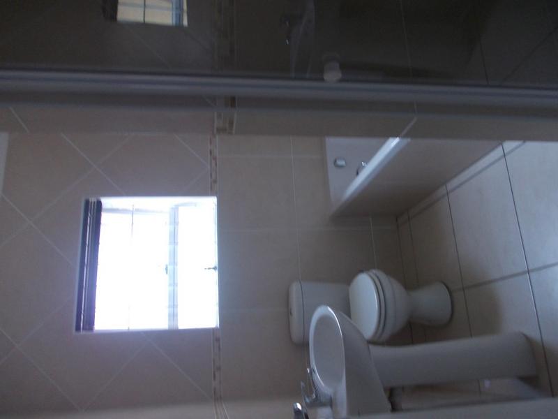 To Let 3 Bedroom Property for Rent in Oostersee Western Cape
